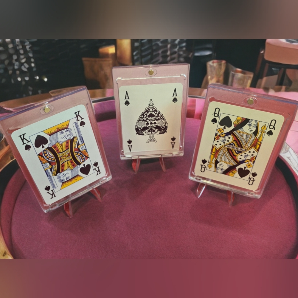 Gucci GG Card W Display Case & Stand. Ace ♠️ King ♠️ Q♠️ J♠️ 10 ♠️CHOOSE ONE - Picture 7 of 16